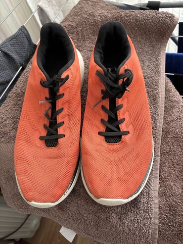 Кроссовки и спортивная обувь: Б/у отдам хорошо — 4