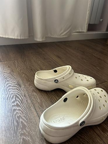 ağ sabolar: Məhsul: Original Crocs Iconic Classic clogs – ağ rəng - Ölçü: 38-39 — 5