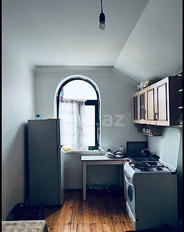 Köhnə tikili: 2 otaqlı mənzil – şəhər daxili məhəllədə Plan və sahə: - 2 ayrı otaq — 2