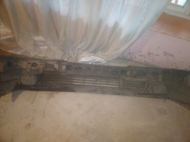 Avtomobil salonu üçün digər detallar: Mercedes-Benz E-seriyası (W210) — 8