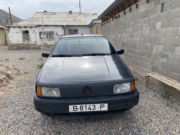 пассат 1991: Volkswagen Passat: 1991 г., 1.8 л, Механика, Бензин, Седан