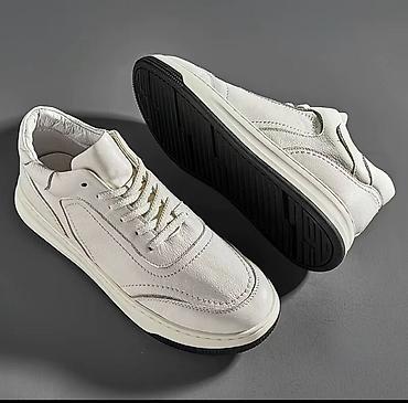 Кроссовки и спортивная обувь: Белые кросовки кожанные размер 42 качество отличное — 5