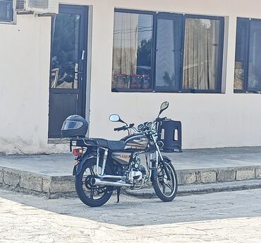 semkir moped: Motoskilet Moon AF 50 80 KUB işdən evə,evdən işə surülən