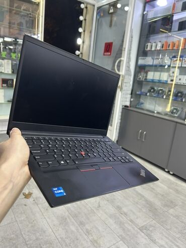 Модемы и сетевое оборудование: Lenovo ThinkPad noutbuk - Model xətti: ThinkPad (klassik qara korpus