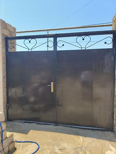 qapi ucun setkalar: İşlənmiş Dəmir Həyət darvazası, Yana açılan, 250 m, Mexaniki, Qapı ilə, rəng - Qara, Kredit yoxdur — 2