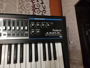 детский синтезатор синий: Продаю синтезатор- рабочую станцию Roland juno-GI, работает от сети и