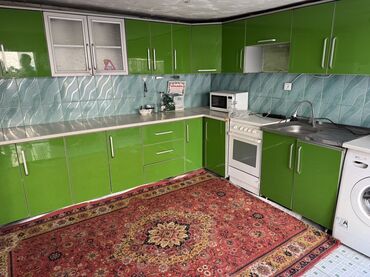 регулируемые опоры для кухонной мебели: Кухонный гарнитур угловой, современный, ярко‑зелёный глянец -