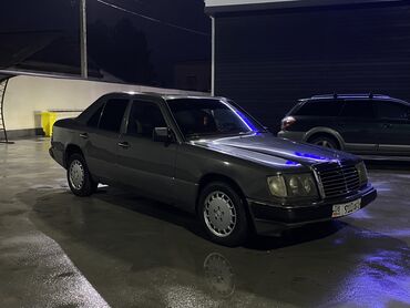 Mercedes-Benz: Mercedes-Benz E-Class: 1989 г., 2.3 л, Механика, Бензин, Седан