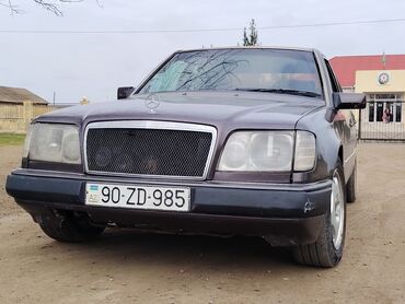 mercedes 180 c: Mercedes-Benz E 200: 2 l | 1994 il Sedan