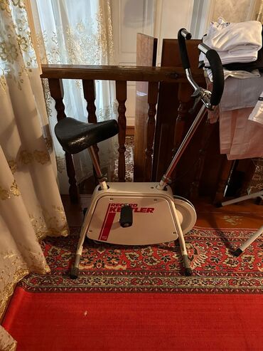 Маски, очки: RECORD KETTLER brendinin bu məşq velosipedi, ev şəraitində fitnes üçün