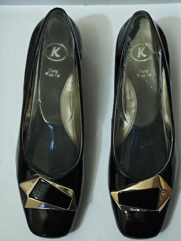 Tuflilər: Tuflilər, Ölçü: 37, rəng - Qara, Yeni — 9