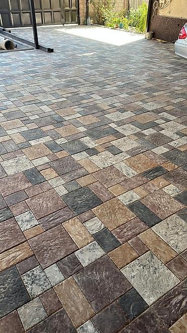 Тротуарная плитка: Тротуарная плитка вибролитая (комплектные наборы и бордюр) - Тип — 20