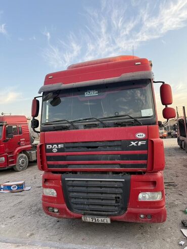 шины шипованные бу: Тягач, DAF, 2012 г., Шторный