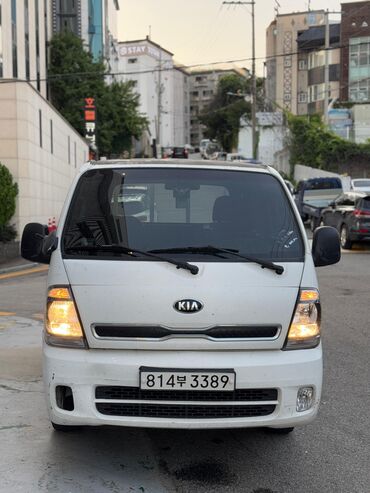 трактор 25 т: Легкий грузовик, Kia, Стандарт, До 1 т, Б/у