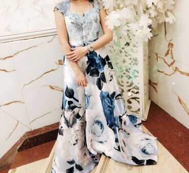 женские атласные рубашки: Gözəl ziyafət/nişan üçün uzun libas