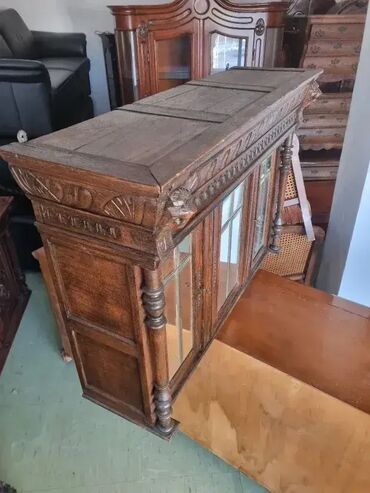 Stilske vitrine: Odlicna viseca viteina Visina 86 cm Sirina 128 cm Dubina 40 cm na lalafo.rs — 9 Stilske vitrine: Odlicna viseca viteina Visina 86 cm Sirina 128 cm Dubina 40 cm — 9