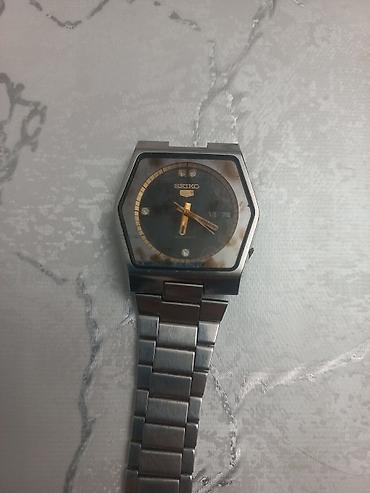 bas ortuyu: Məhsul: 2 əşya paketi 1) Seiko 5 avtomatik qol saatı - Avtomatik — 1