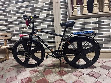 velosiped acari: Şəhər/əzinti tipli velosiped - Rəng: qara, narıncı elementlərlə - — 2
