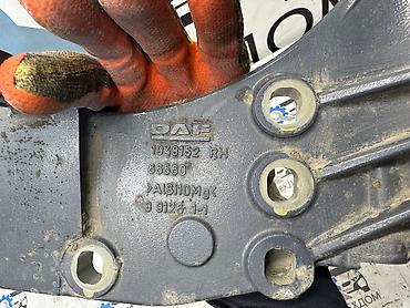 Другие детали кузова: Кронштейн подножки прав. Daf XF 460 2015 Контрактный из Германии, в — 9