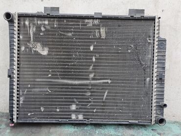 Радиаторы: Радиатор охлаждения двигателя Mercedes-Benz W210, 2.0 - 3.2, МКПП — 3