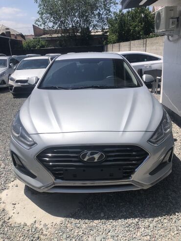 hyundai solaris автомобил: Продается Hyundai Sonata серебристого цвета. Этот седан предлагает