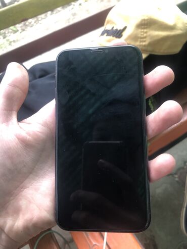 Apple iPhone: IPhone 11 Pro, Б/у, 64 ГБ, Зеленый, Чехол, 100 %