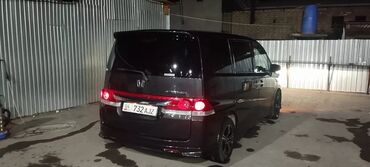 Honda: Honda Stepwgn: 2005 г., 2 л, Автомат, Бензин, Минивэн — 10