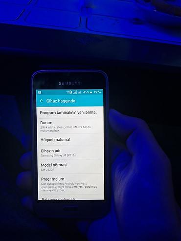 iphonr 8: Samsung Galaxy J1 2016, 8 GB, rəng - Qızılı, İki sim kartlı, Sensor — 5