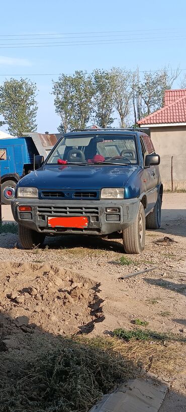 шыны на ниву: Nissan Terrano II: 1994 г., 2.4 л, Механика, Бензин, Кроссовер