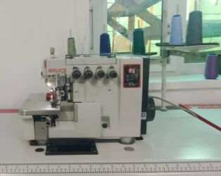 наушник для компьютера: Бир колдо, уйдо иштетилген пяти нитка оверлок машинка сатамын