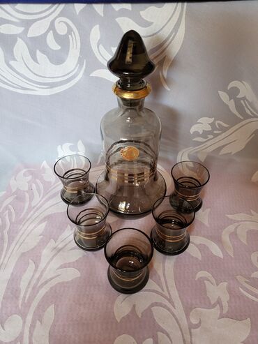 Čaše: Servis nov za zestoko pice Paracinsko staklo. Servis je — 3