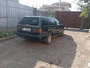 Volkswagen Passat Variant: 1991 г., 1.8 л, Механика, Бензин, Универсал