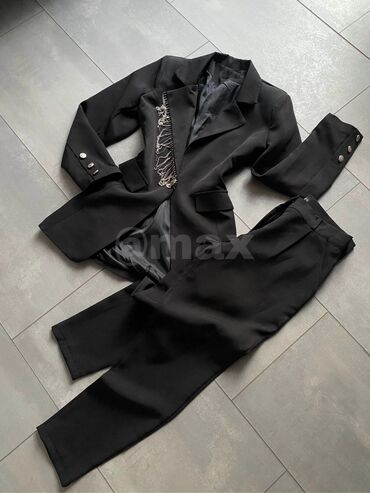 Kompleti: New,,Royal Dreamer’’Suitvelicine:36/38/40/42/44/46 Boje:Crna Bela — 6