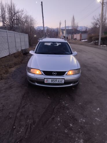 Opel: Opel Vectra: 2000 г., 1.8 л, Механика, Бензин, Универсал