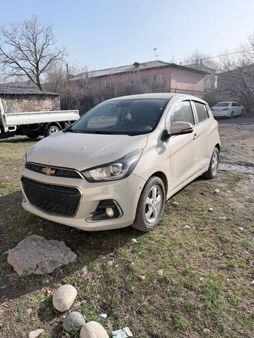 Chevrolet: Chevrolet Spark: 2016 г., 1 л, Автомат, Бензин, Хэтчбэк — 2