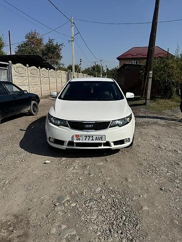 Kia Cerato: 2012 г., 1.6 л, Автомат, Бензин, Седан
