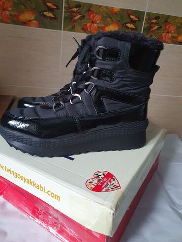 Сапоги: Продаем Новые зимние сапоги водооталкивающие внутри натуральный — 18