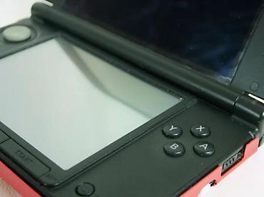 elektronska: U ponudi Nintendo 3DS XL konzola iz naslova. Konzola je odlično — 6