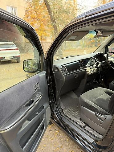 Honda: Honda Stepwgn: 2004 г., Минивэн — 8