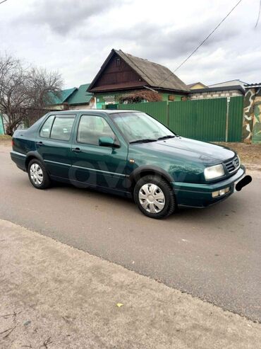 Volkswagen: Volkswagen Vento: 1996 г., 1.6 л, Механика, Бензин, Седан