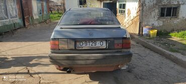 Транспорт: Volkswagen Vento: 1988 г., 1.8 л, Механика