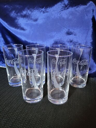 Čaše: Case nove Coca Cola vintaz. Komada 6 u ceni,sve na casama odsjaj od — 7
