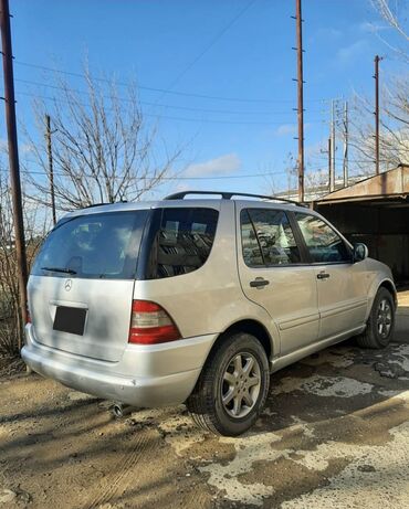 Mercedes-Benz: Mercedes-Benz M-Class: 4.3 l | 2000 il Ofrouder/SUV — 5