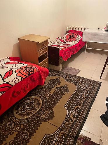 Mənzillər: Kommmunal bizlikdir İsti su, vifi var 20 yanvara piyada 15 dəqiqəlik — 1