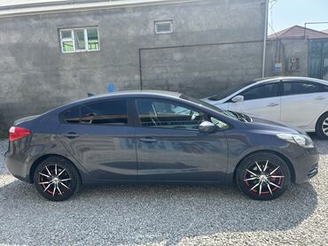 Kia: Kia Forte: 1.8 l | 2015 il Sedan — 17