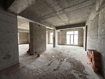 Вторичное жилье: Satılır 3 otaqlı yeni tikili 110 m², 28 May m. Kateqoriya Yeni tikili — 3