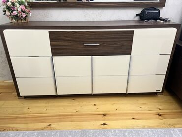 metbex ucun kunc divan: Журнальный стол, ТВ подставка, Сервант