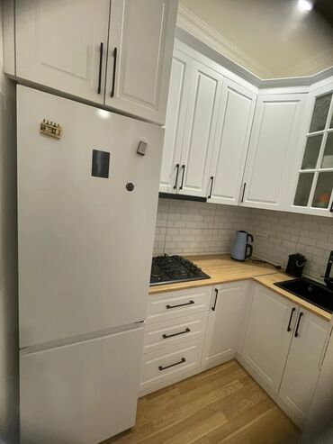 Uzunmüddətli kirayə mənzillər: Salam, mənzil Azəriittiffaqda bazar store-nin üstündəki binada 5 ci -da lalafo.az — 9 Uzunmüddətli kirayə mənzillər: Salam, mənzil Azəriittiffaqda bazar store-nin üstündəki binada 5 ci — 9