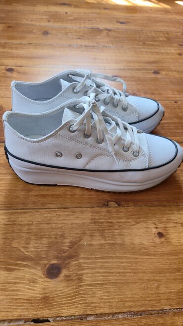 туфли новая не одевала не разу: Proshot marka, Flodan alınıb. 40 ölçü. Yalnız bir defe baxmaq üçün at lalafo.az туфли новая не одевала не разу: Proshot marka, Flodan alınıb. 40 ölçü. Yalnız bir defe baxmaq üçün