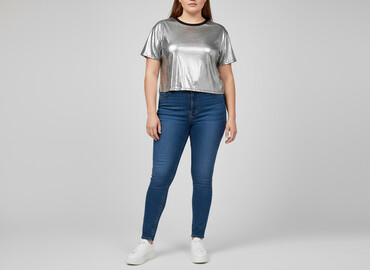 travis scott bluzy: H&M, Women`s T-shirt, size 4XL at lalafo.pl travis scott bluzy: H&M, Women`s T-shirt, size 4XL